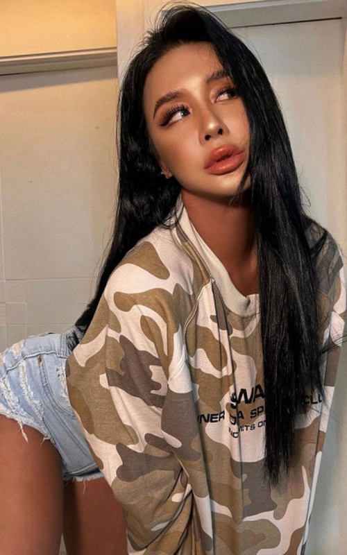 Experience Unforgettable Moments with Lara Fontaine by Your Side